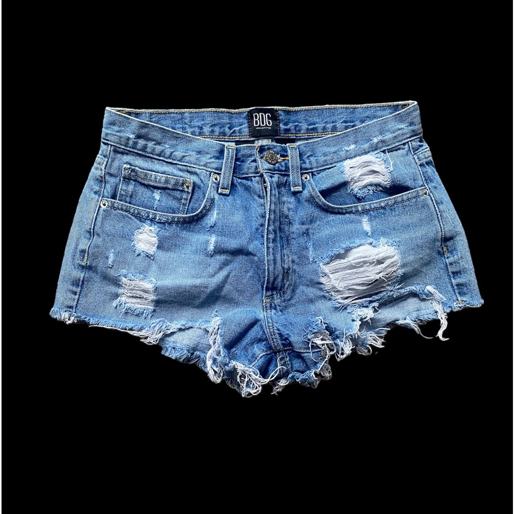 Urban Outfitters Women’s BDG Boyfriend Low-Rise Distressed Ripped Jean Shorts